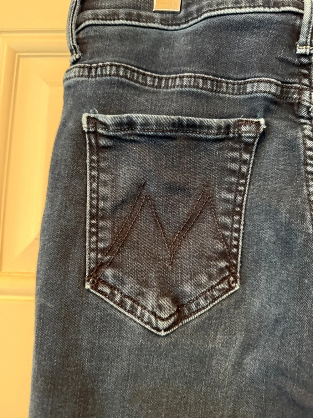 MOTHER weekender fray mid-rise flare jeans - Picture 5 of 7